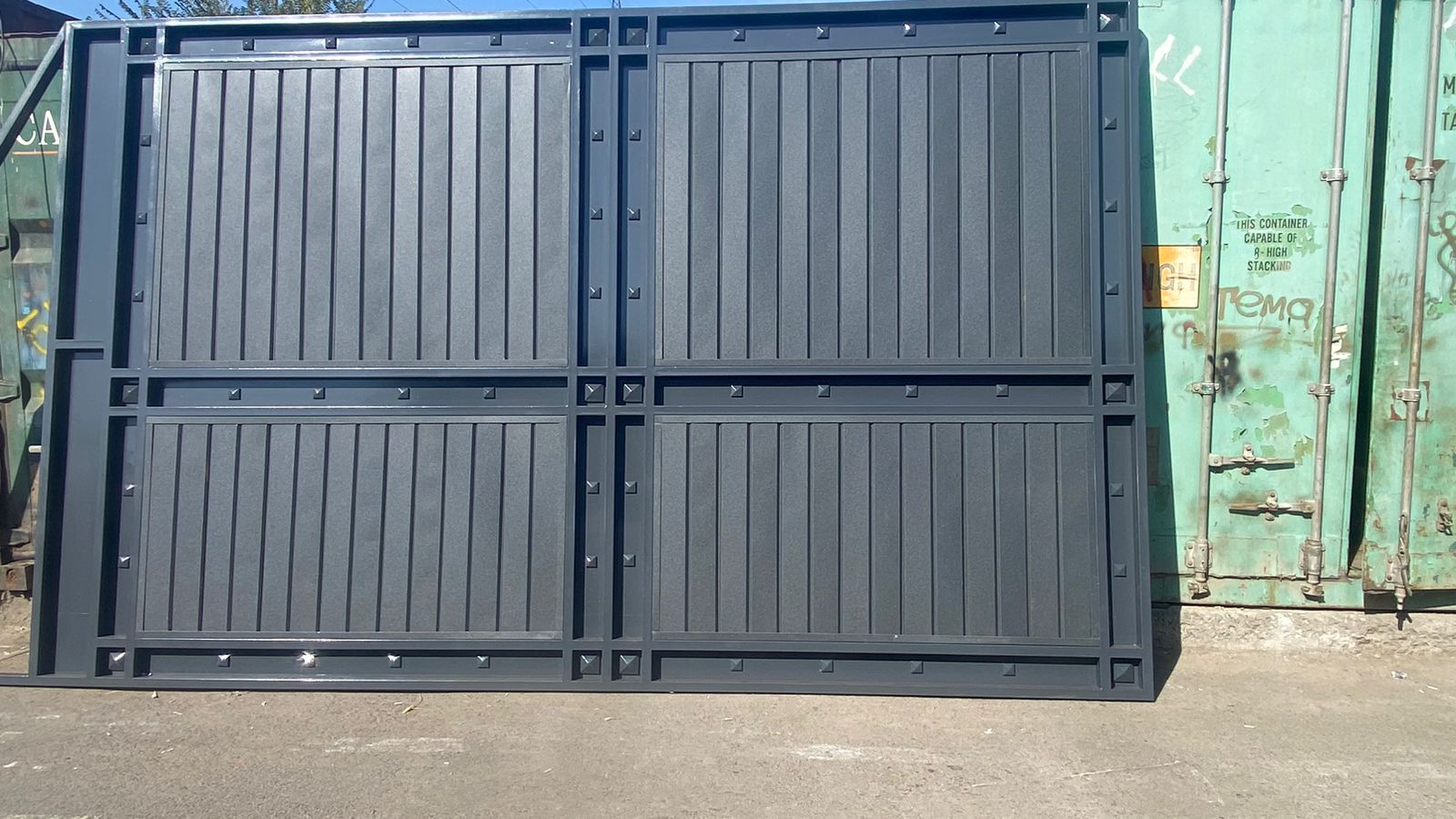 Металлические ворота - профессиональное изготовление и установка